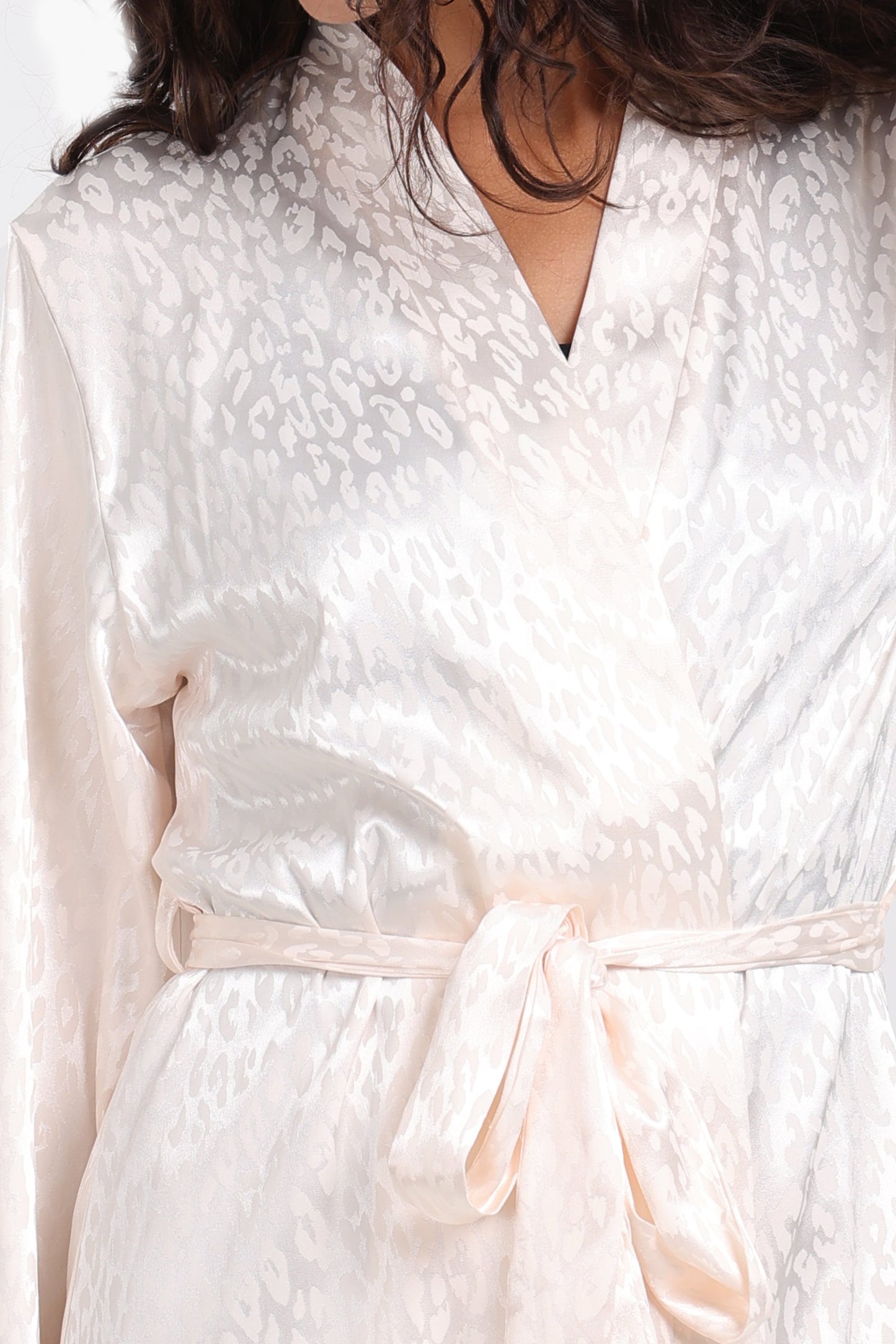 Elegant Self-Jacquard Robe