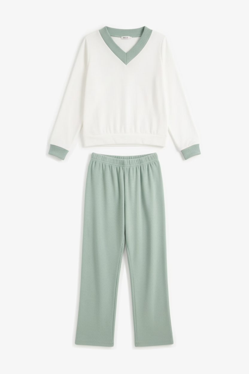 Velvet V-Neck Pyjama Set