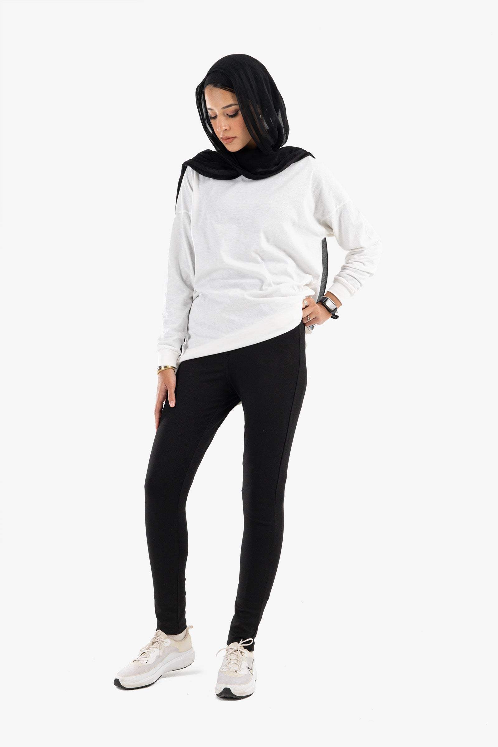 Button & Zipper Closure Leggings - Carina - كارينا