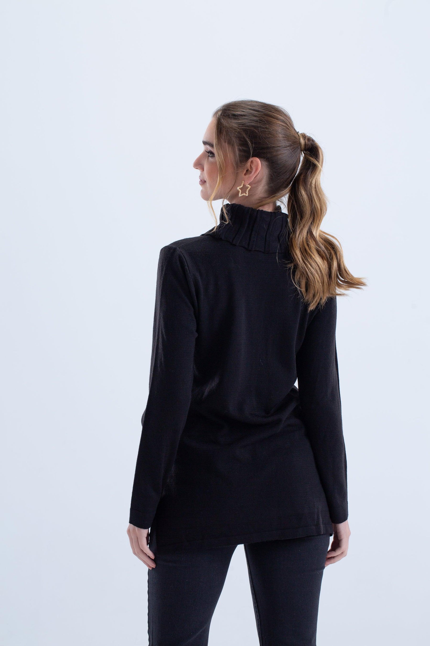 Asymmetrical Black Pullover - Carina - كارينا