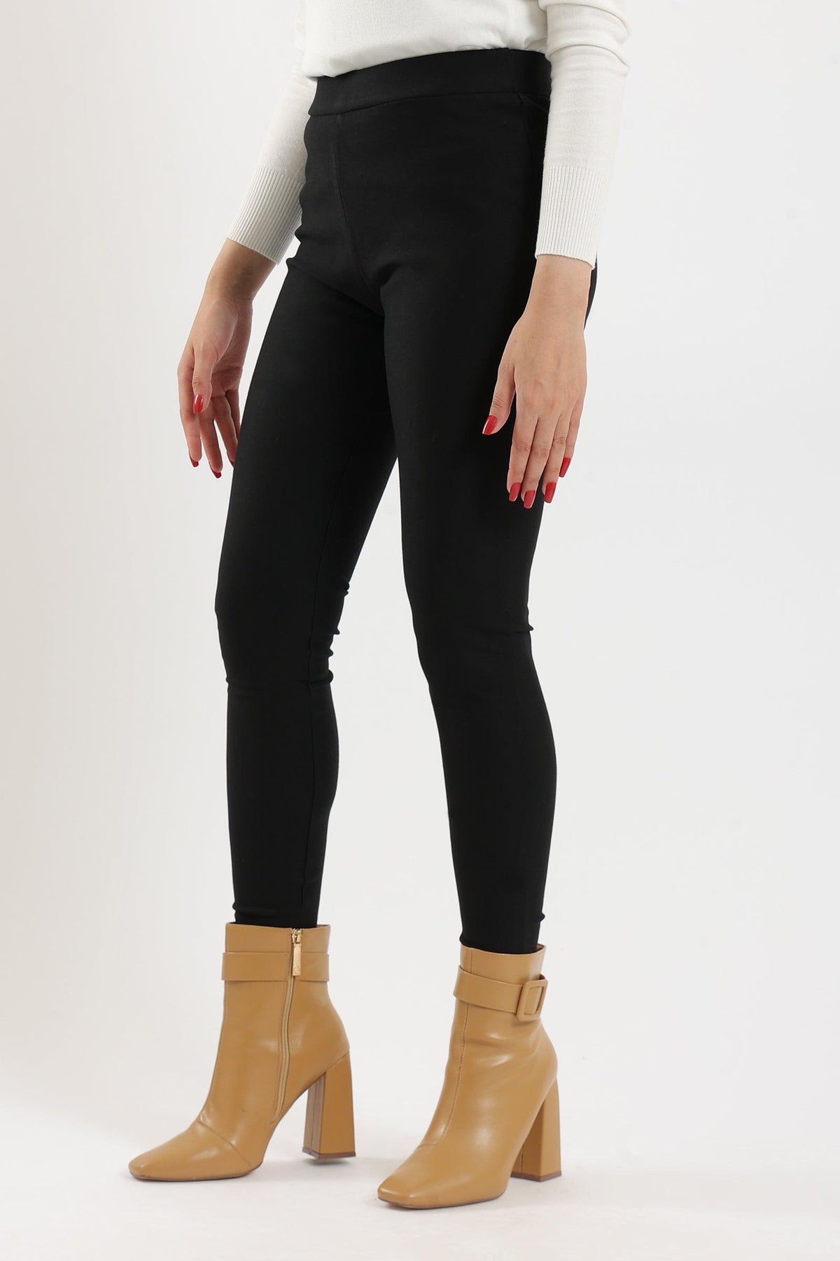 Black High Rise Leggings - Carina - كارينا