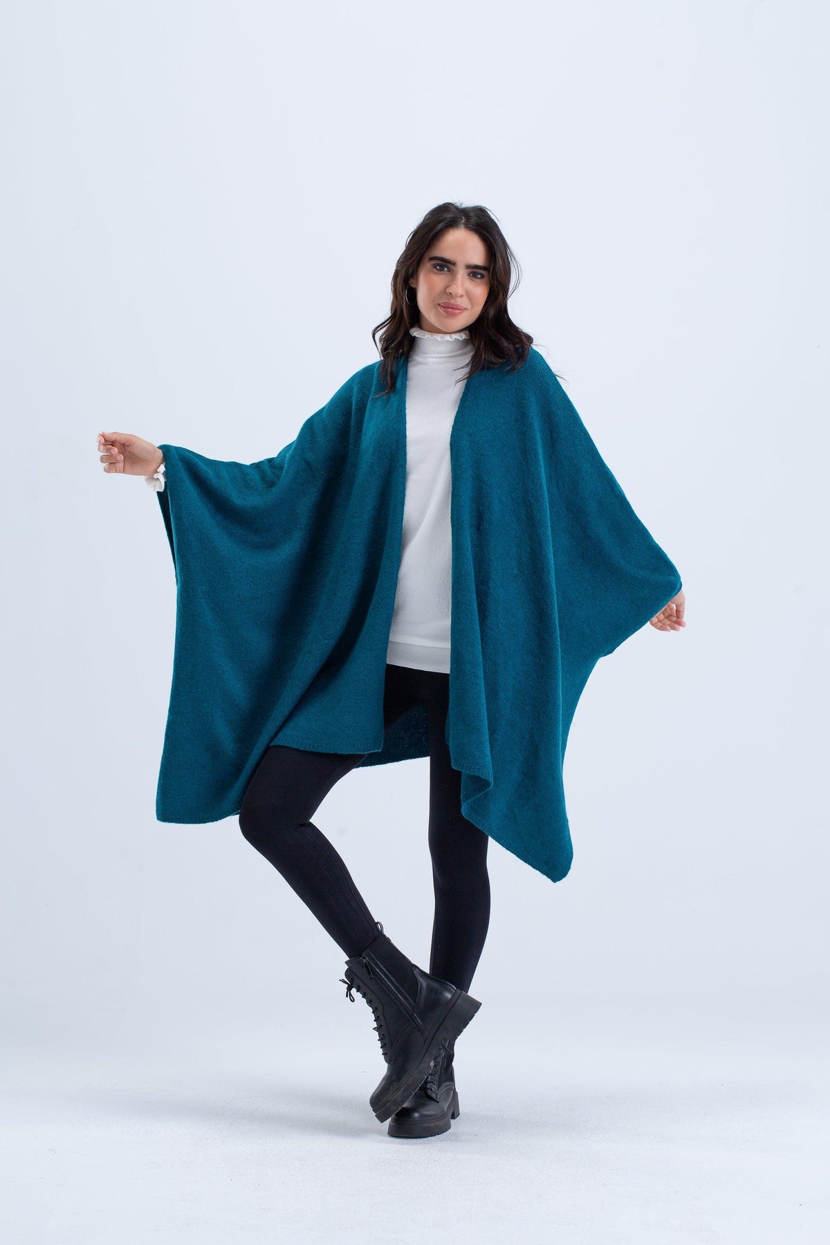 One Size Wool Poncho - Carina - كارينا